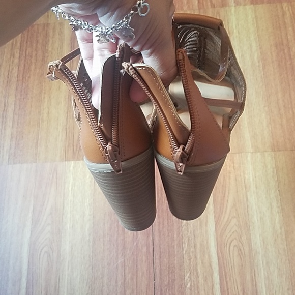 Merona heels - Picture 5 of 5